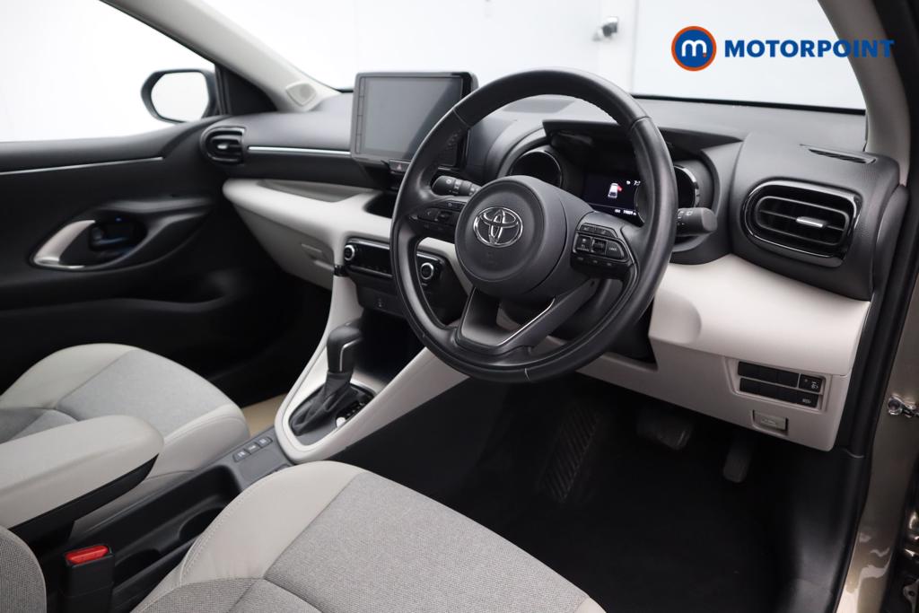 Toyota Yaris Excel Automatic Petrol-Electric Hybrid Hatchback - Stock Number (1537003) - 6th supplementary image