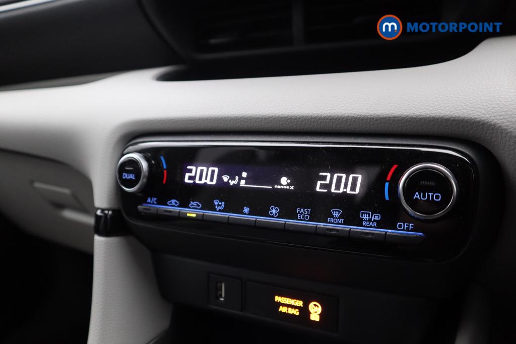 Toyota Yaris Excel Automatic Petrol-Electric Hybrid Hatchback - Stock Number (1537003) - 13th supplementary image