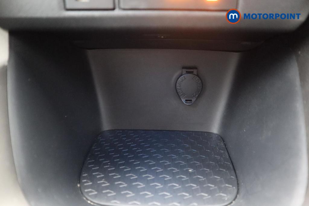 Toyota Yaris Excel Automatic Petrol-Electric Hybrid Hatchback - Stock Number (1537003) - 14th supplementary image