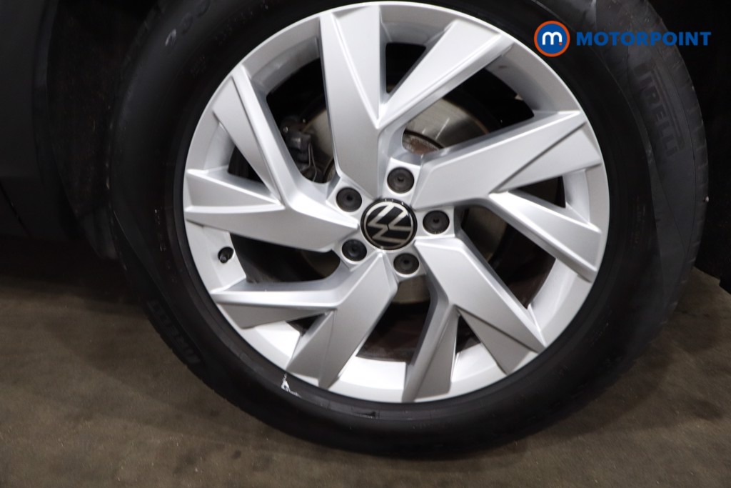 Volkswagen Tiguan Life Automatic Petrol SUV - Stock Number (1538383) - 12th supplementary image