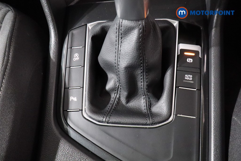 Volkswagen Tiguan Life Automatic Petrol SUV - Stock Number (1538383) - 19th supplementary image