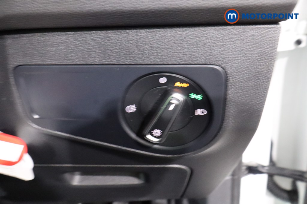 Volkswagen Tiguan Life Automatic Petrol SUV - Stock Number (1538383) - 22nd supplementary image