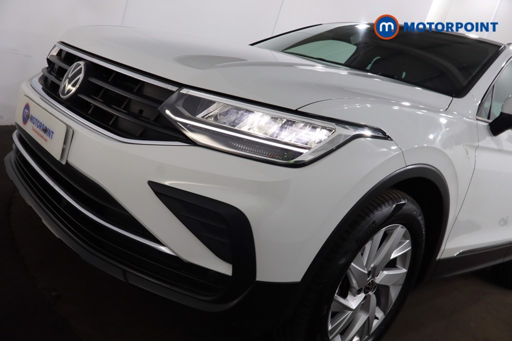 Volkswagen Tiguan Life Automatic Petrol SUV - Stock Number (1538383) - 28th supplementary image