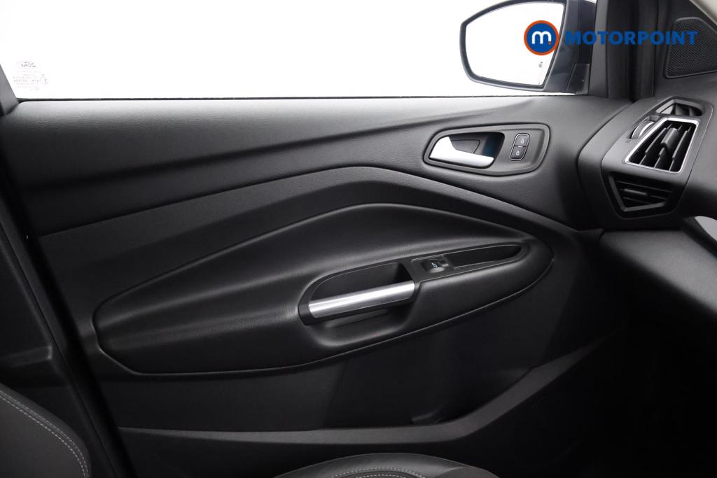 Ford Kuga Titanium Edition Manual Petrol SUV - Stock Number (1539103) - 8th supplementary image