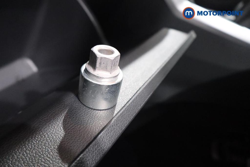 Volkswagen Polo Life Manual Petrol Hatchback - Stock Number (1539325) - 14th supplementary image