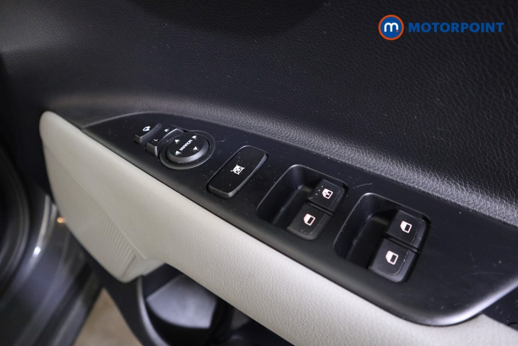 KIA Stonic Connect Manual Petrol SUV - Stock Number (1540028) - 10th supplementary image