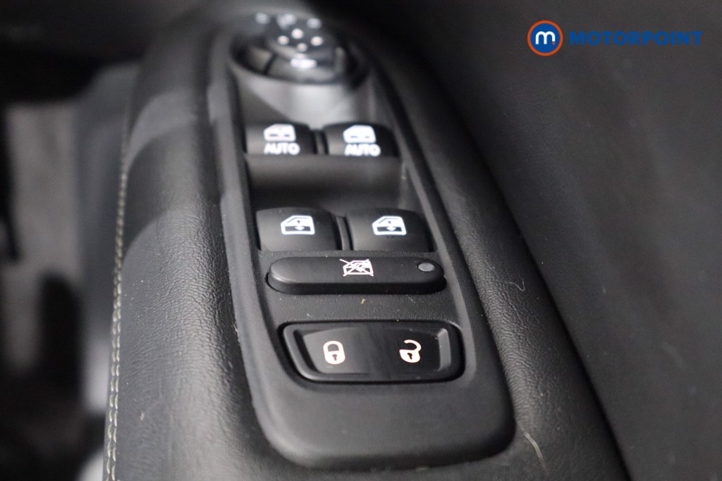 Jeep Compass S Automatic Petrol SUV - Stock Number (1540087) - 19th supplementary image