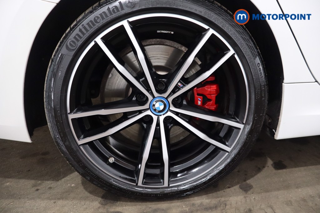BMW 3 Series M Sport Automatic Petrol Plug-In Hybrid Estate - Stock Number (1540131) - 10th supplementary image