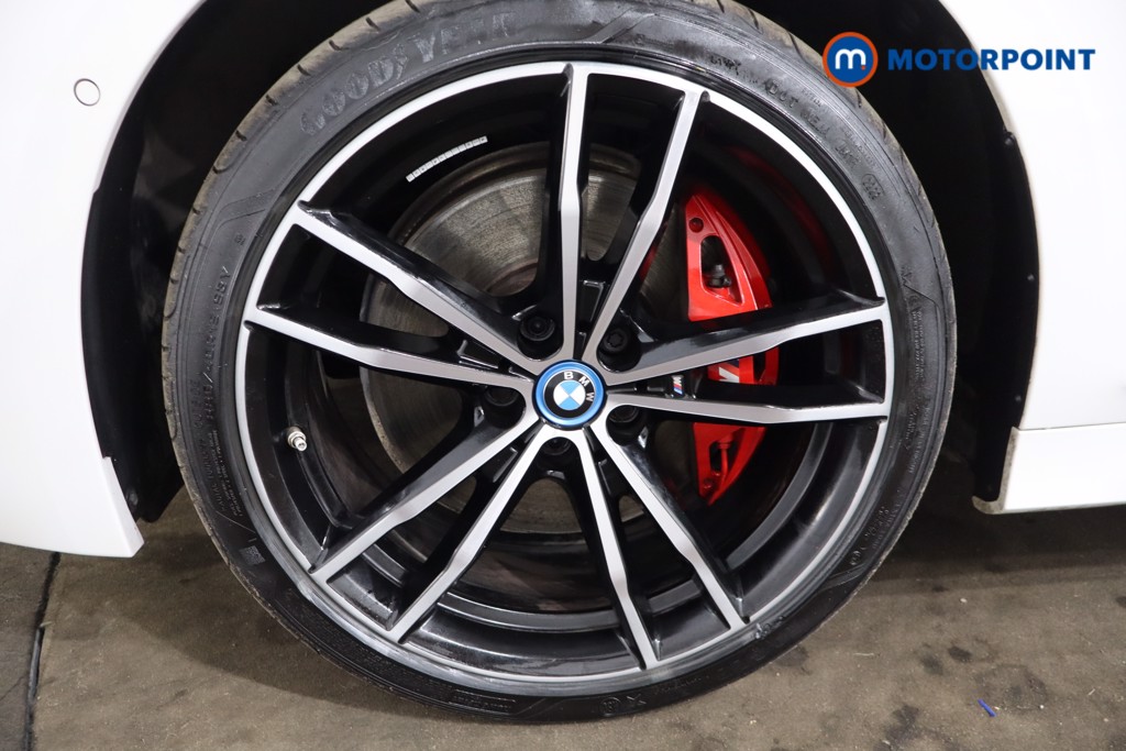 BMW 3 Series M Sport Automatic Petrol Plug-In Hybrid Estate - Stock Number (1540131) - 12th supplementary image