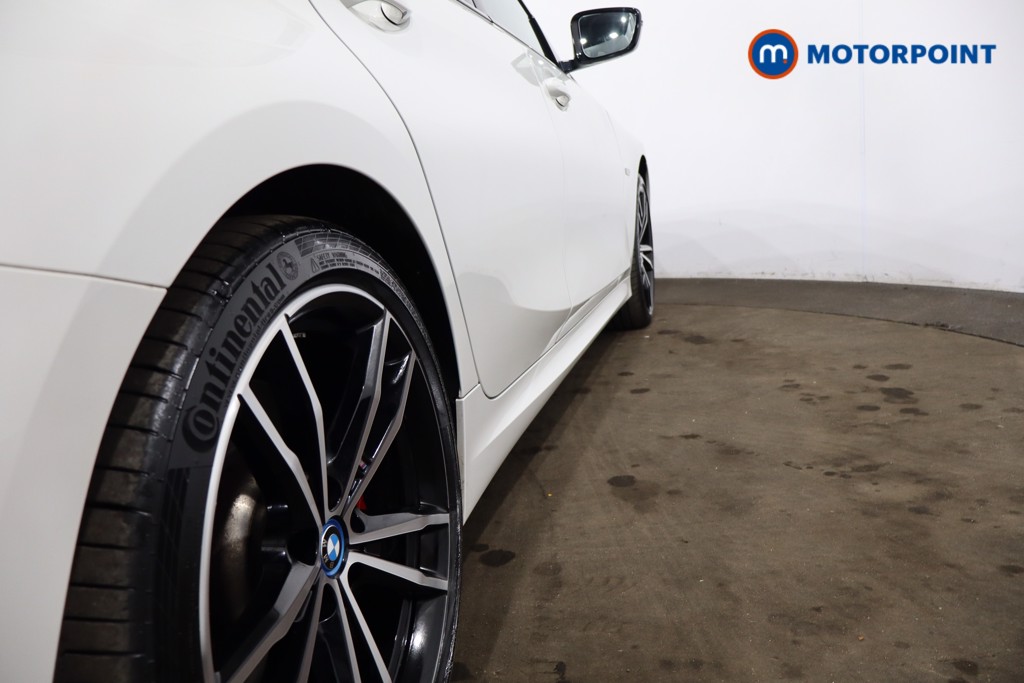 BMW 3 Series M Sport Automatic Petrol Plug-In Hybrid Estate - Stock Number (1540131) - 26th supplementary image