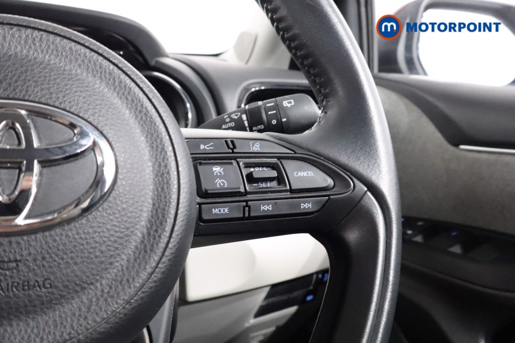 Toyota Yaris Excel Automatic Petrol-Electric Hybrid Hatchback - Stock Number (1540898) - 8th supplementary image