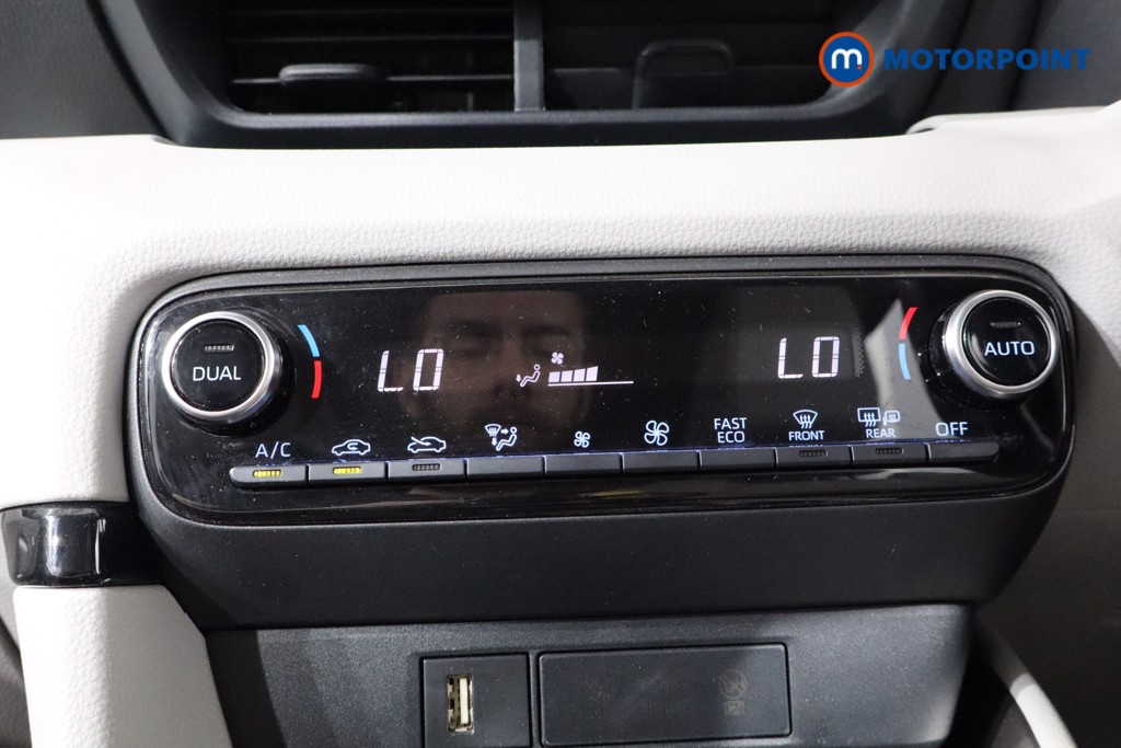 Toyota Yaris Excel Automatic Petrol-Electric Hybrid Hatchback - Stock Number (1540898) - 13th supplementary image