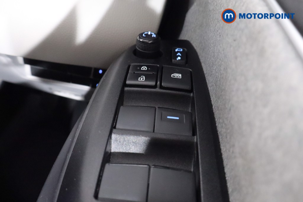 Toyota Yaris Excel Automatic Petrol-Electric Hybrid Hatchback - Stock Number (1540898) - 17th supplementary image
