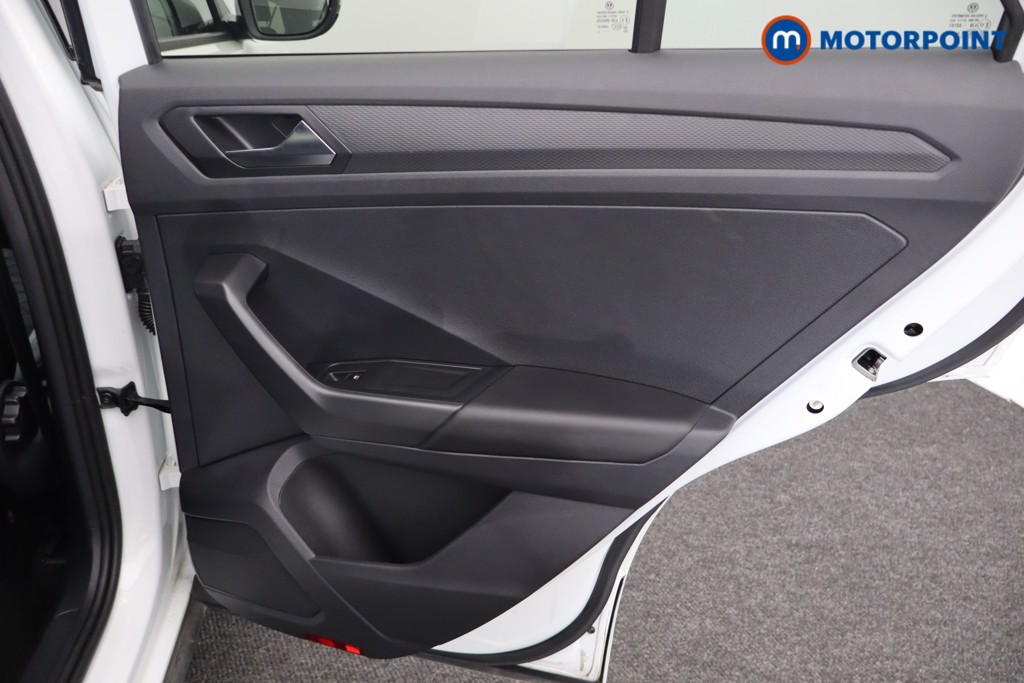 Volkswagen T-Roc R-Line Automatic Petrol SUV - Stock Number (1541154) - 17th supplementary image