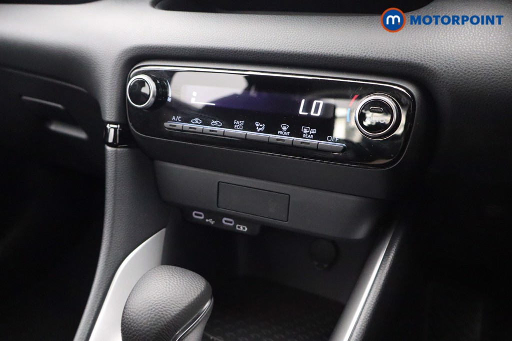 Toyota Yaris Icon Automatic Petrol-Electric Hybrid Hatchback - Stock Number (1541198) - 9th supplementary image