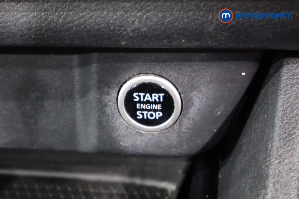 Nissan Qashqai Acenta Premium Automatic Petrol SUV - Stock Number (1541401) - 14th supplementary image