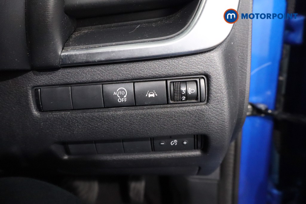 Nissan Qashqai Acenta Premium Automatic Petrol SUV - Stock Number (1541401) - 20th supplementary image