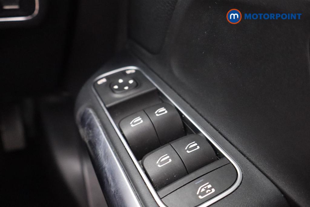 Mercedes-Benz B Class Sport Automatic Petrol Hatchback - Stock Number (1527365) - 15th supplementary image