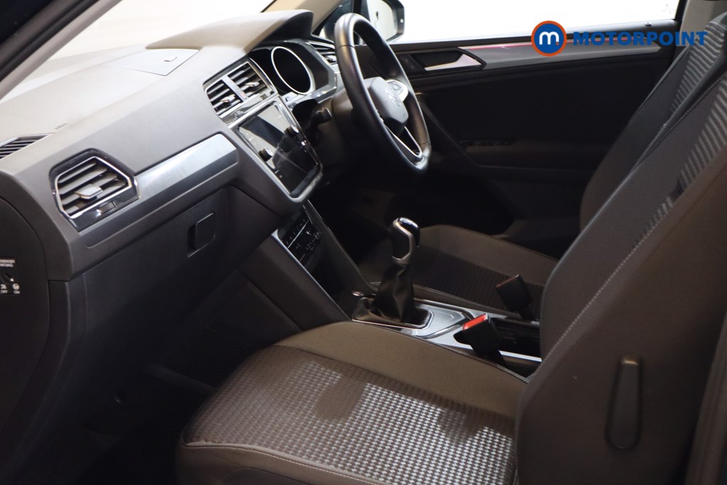 Volkswagen Tiguan Active Manual Petrol SUV - Stock Number (1528082) - 8th supplementary image