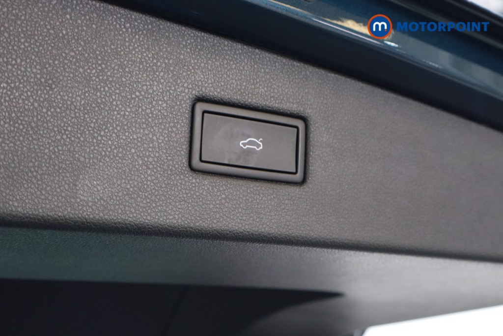 Volkswagen Tiguan Active Manual Petrol SUV - Stock Number (1528082) - 13th supplementary image
