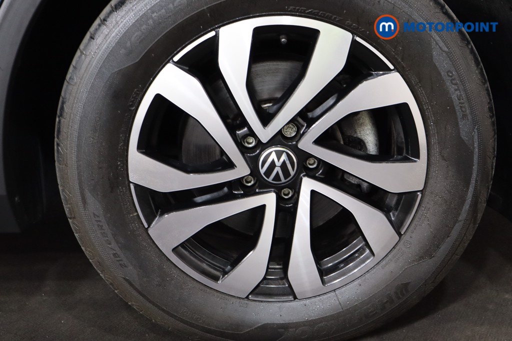 Volkswagen Tiguan Active Manual Petrol SUV - Stock Number (1528082) - 16th supplementary image