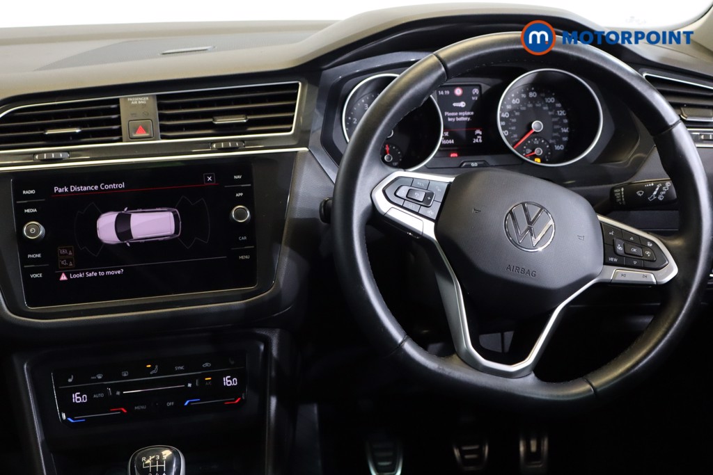 Volkswagen Tiguan Active Manual Petrol SUV - Stock Number (1528082) - 1st supplementary image