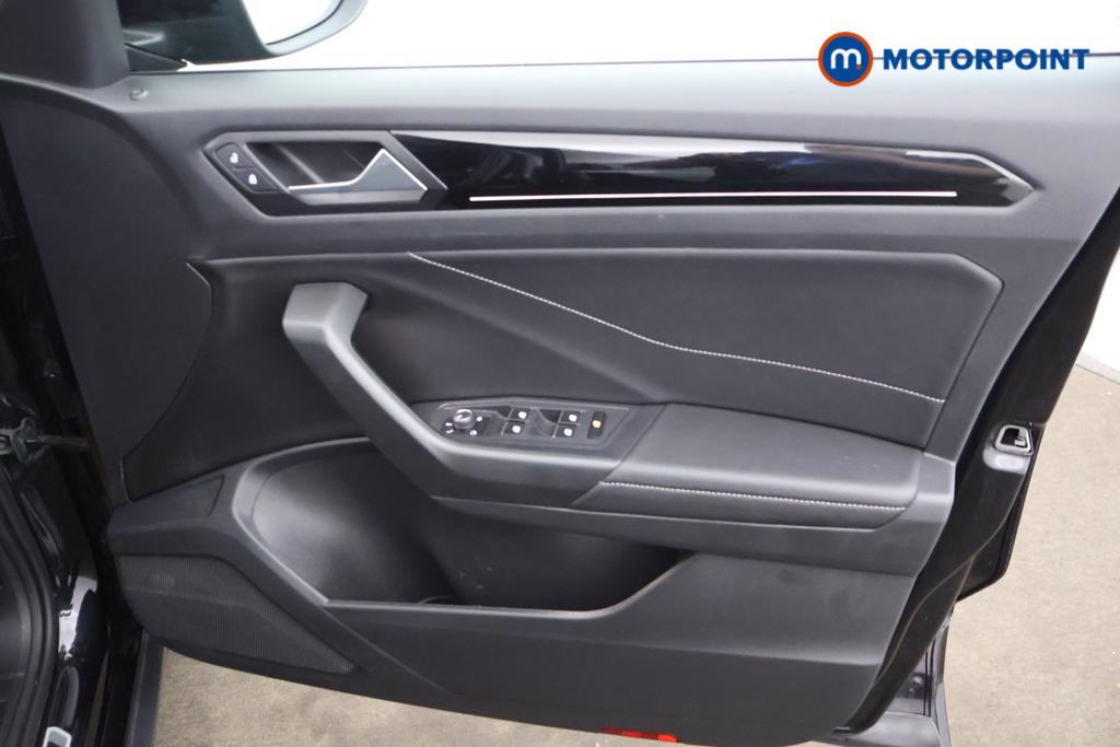 Volkswagen T-Roc R-Line Automatic Diesel SUV - Stock Number (1528467) - 9th supplementary image
