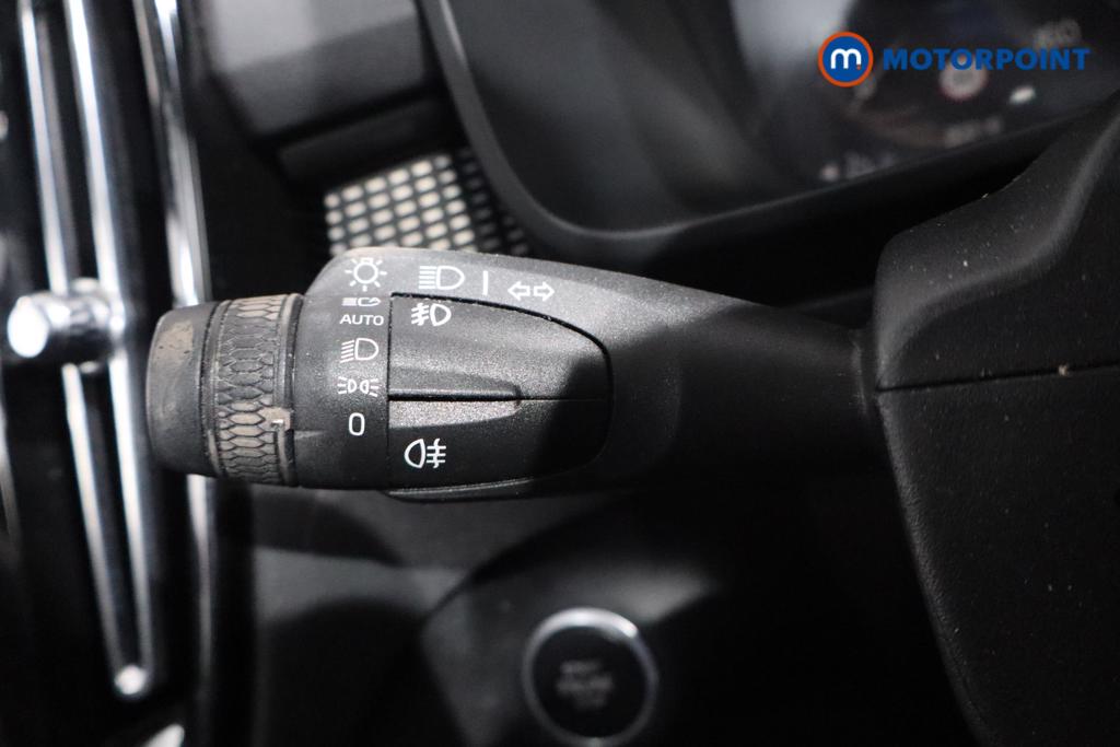 Volvo Xc40 R Design Pro Automatic Petrol Plug-In Hybrid SUV - Stock Number (1528575) - 10th supplementary image