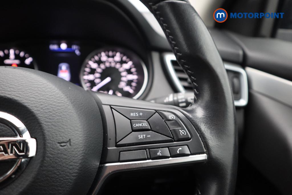 Nissan Qashqai N-Motion Manual Diesel SUV - Stock Number (1529337) - 8th supplementary image