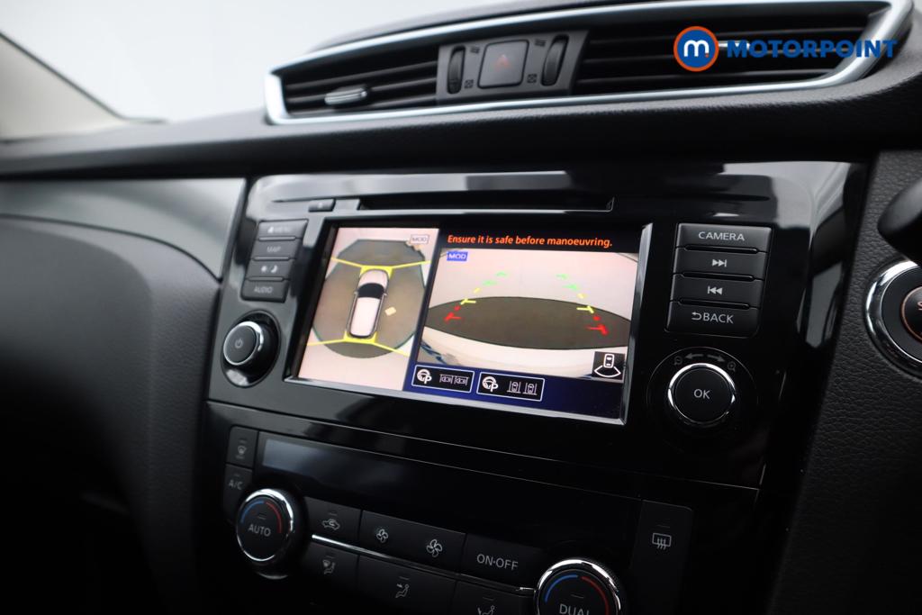 Nissan Qashqai N-Motion Manual Diesel SUV - Stock Number (1529337) - 12th supplementary image