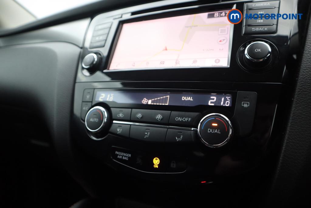 Nissan Qashqai N-Motion Manual Diesel SUV - Stock Number (1529337) - 13th supplementary image