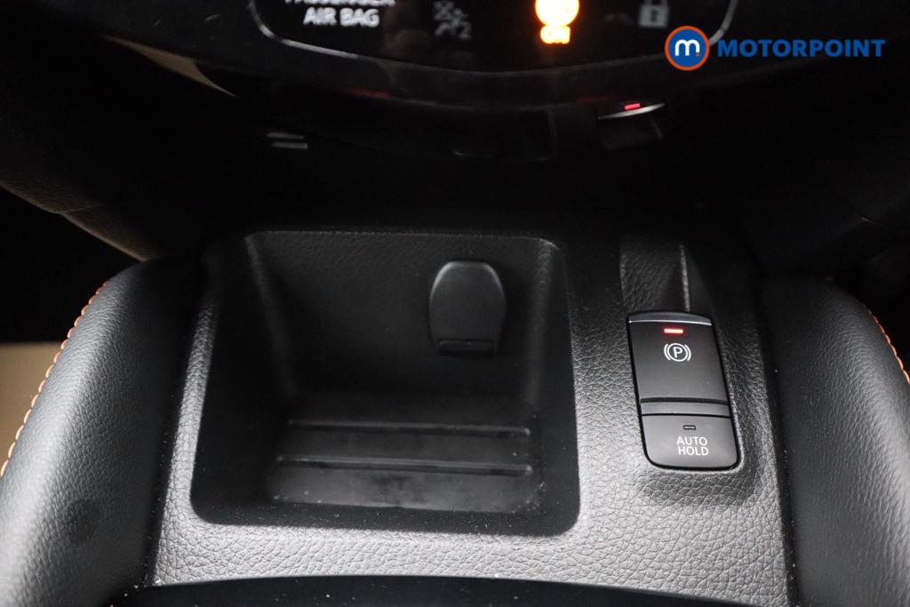 Nissan Qashqai N-Motion Manual Diesel SUV - Stock Number (1529337) - 14th supplementary image