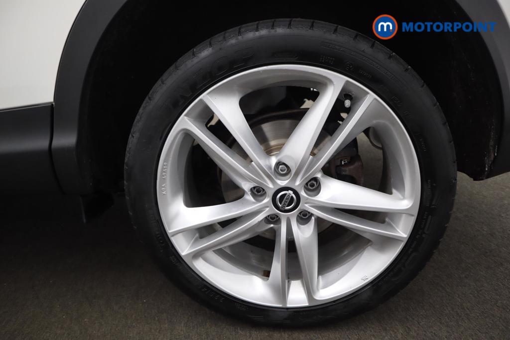 Nissan Qashqai N-Motion Manual Diesel SUV - Stock Number (1529337) - 23rd supplementary image