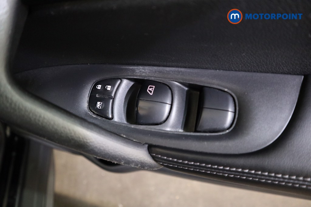 Nissan X-Trail Tekna Automatic Petrol SUV - Stock Number (1531259) - 9th supplementary image