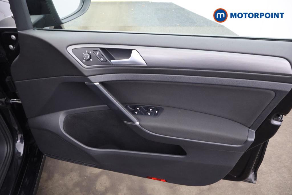 Volkswagen Golf Match Edition Manual Petrol Hatchback - Stock Number (1531809) - 9th supplementary image