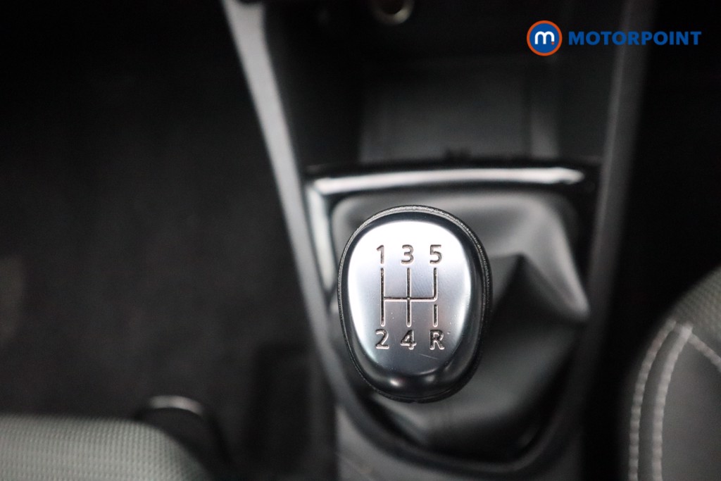 Renault Clio Iconic Manual Petrol Hatchback - Stock Number (1534166) - 10th supplementary image