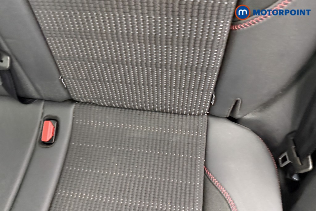 Peugeot 2008 Gt Line Manual Diesel SUV - Stock Number (1535345) - 25th supplementary image