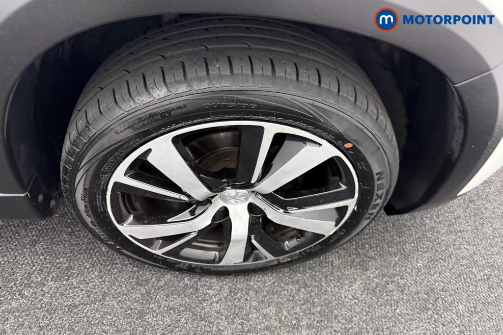 Peugeot 2008 Gt Line Manual Diesel SUV - Stock Number (1535345) - 33rd supplementary image