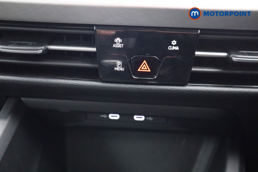 Volkswagen Golf Life Manual Petrol Hatchback - Stock Number (1535661) - 10th supplementary image
