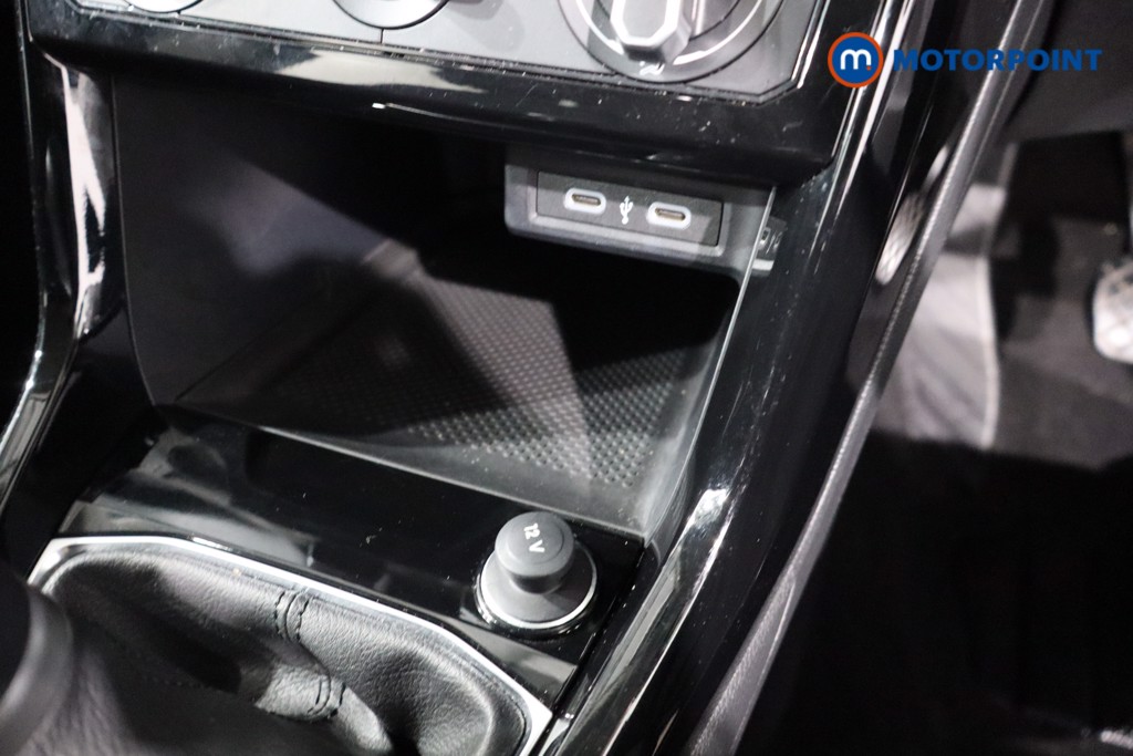 Volkswagen T-Cross Black Edition Manual Petrol SUV - Stock Number (1536419) - 17th supplementary image