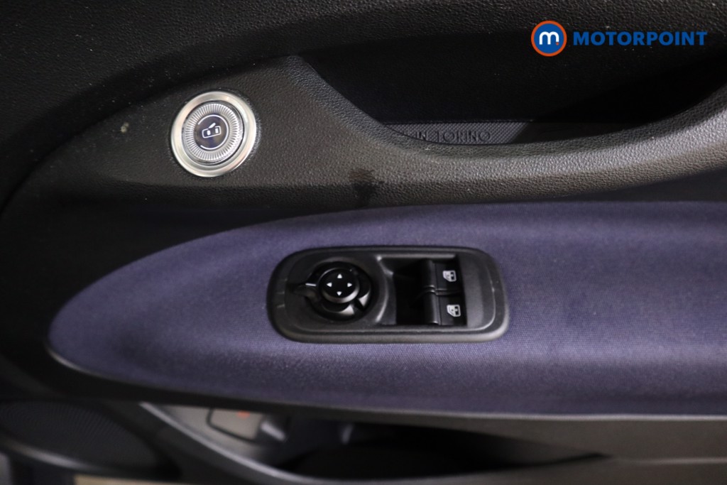 Fiat 500 Passion Automatic Electric Hatchback - Stock Number (1536452) - 9th supplementary image