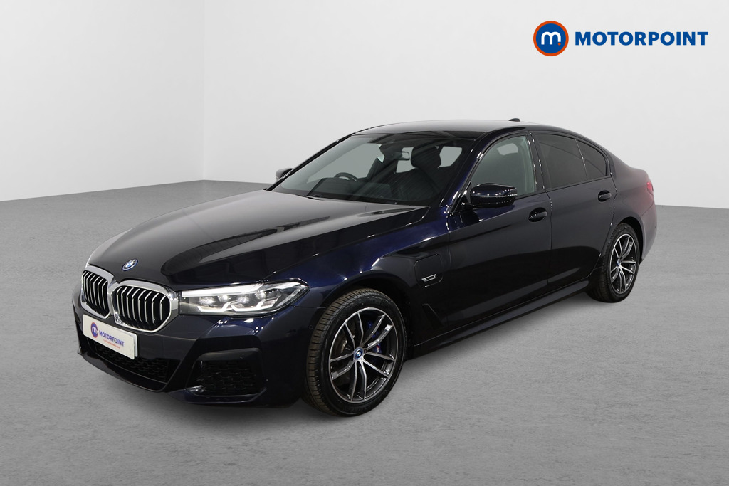 BMW 5 Series M Sport Automatic Petrol Plug-In Hybrid Saloon - Stock Number (1537277) - Passenger side front corner