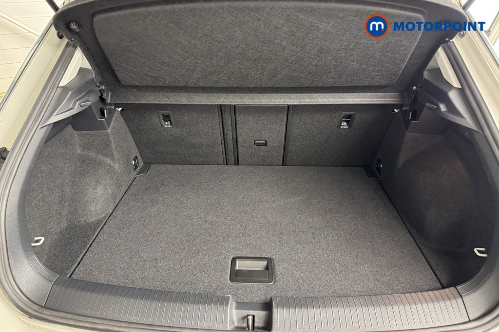 Volkswagen T-Roc Life Manual Petrol SUV - Stock Number (1537295) - 3rd supplementary image