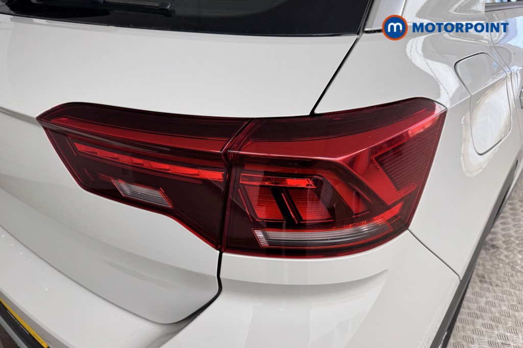 Volkswagen T-Roc Life Manual Petrol SUV - Stock Number (1537295) - 18th supplementary image