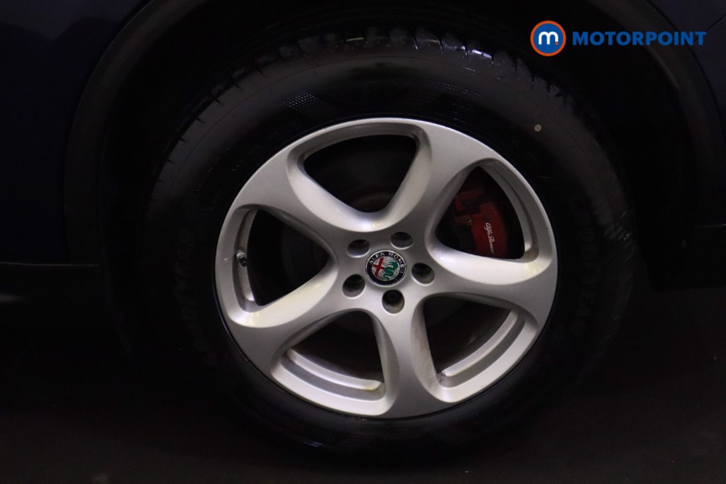Alfa Romeo Stelvio Super Automatic Petrol SUV - Stock Number (1538011) - 9th supplementary image