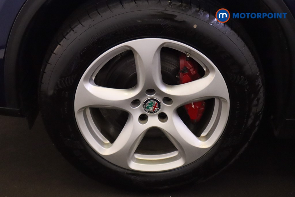 Alfa Romeo Stelvio Super Automatic Petrol SUV - Stock Number (1538011) - 10th supplementary image