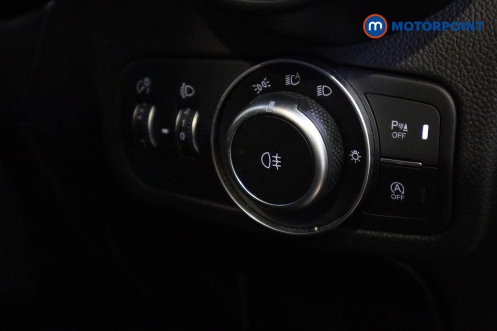 Alfa Romeo Stelvio Super Automatic Petrol SUV - Stock Number (1538011) - 15th supplementary image