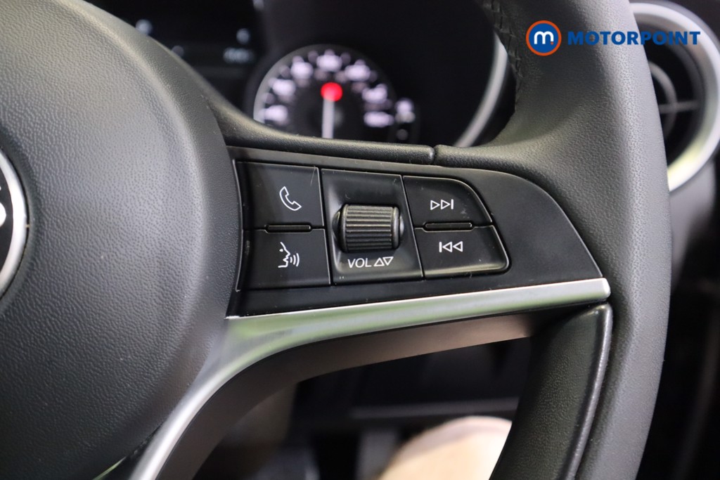 Alfa Romeo Stelvio Super Automatic Petrol SUV - Stock Number (1538011) - 17th supplementary image
