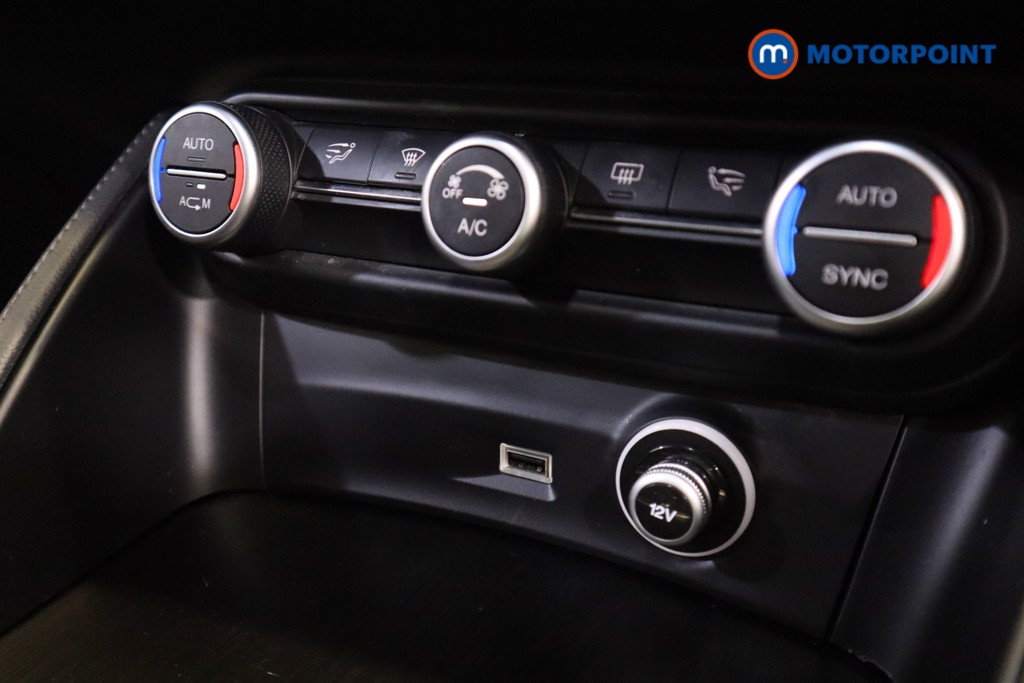 Alfa Romeo Stelvio Super Automatic Petrol SUV - Stock Number (1538011) - 20th supplementary image