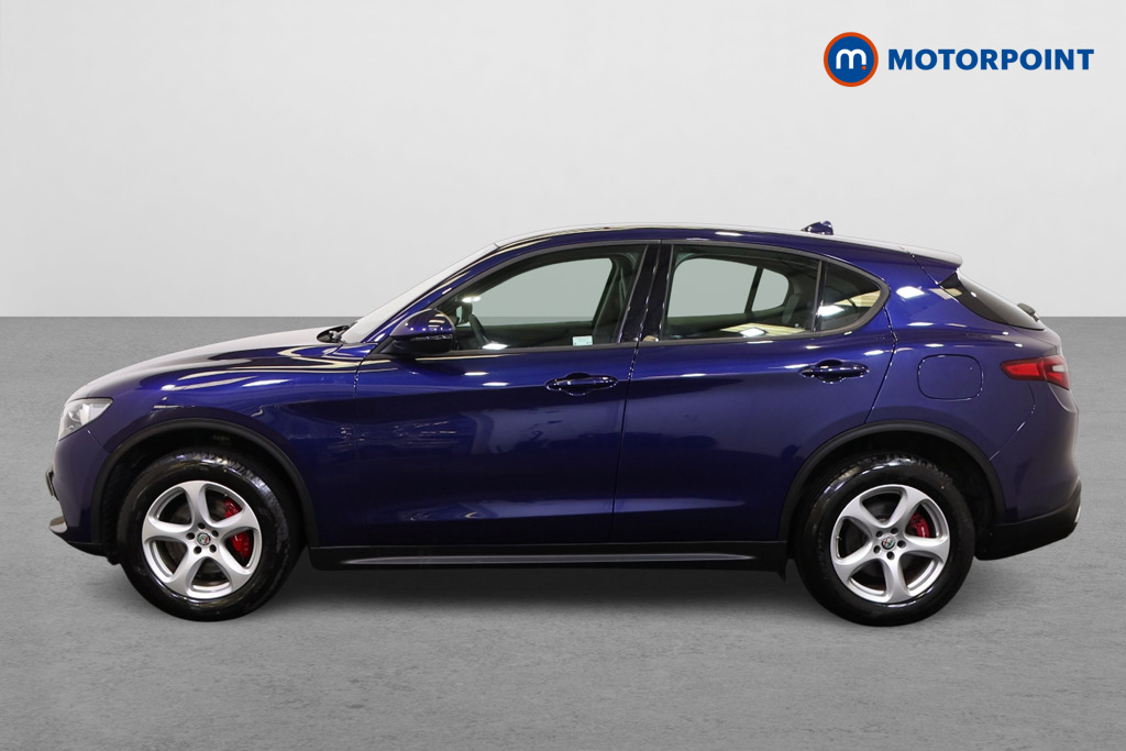 Alfa Romeo Stelvio Super Automatic Petrol SUV - Stock Number (1538011) - Passenger side